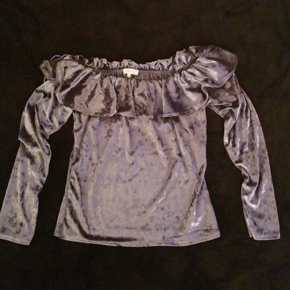 Tops - Womens velvet off the shoulder ruffle top....NEW!!